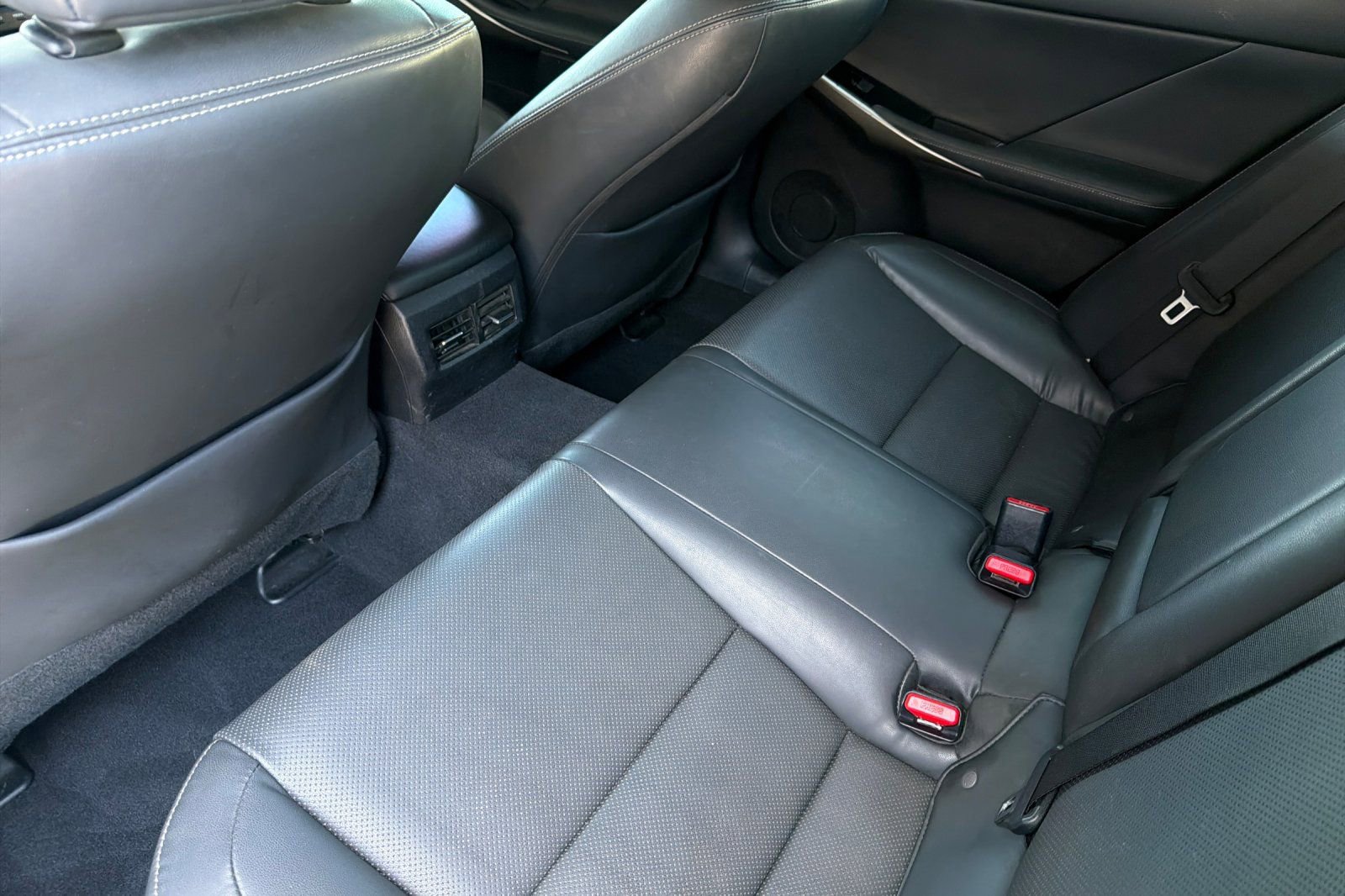 Used 2017 Lexus IS 200t RWD image 14