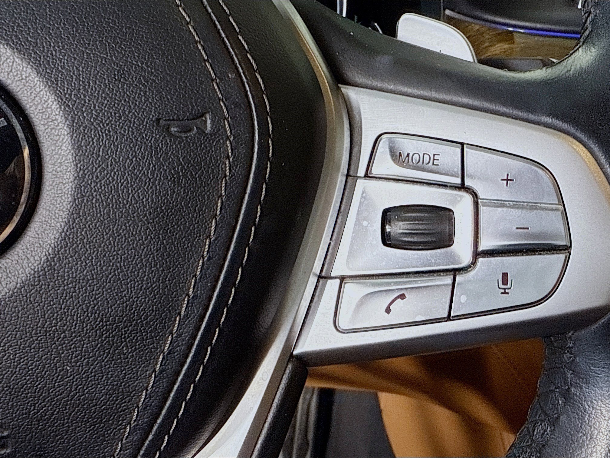 Used 2019 BMW 740i w/ Executive Package image 15