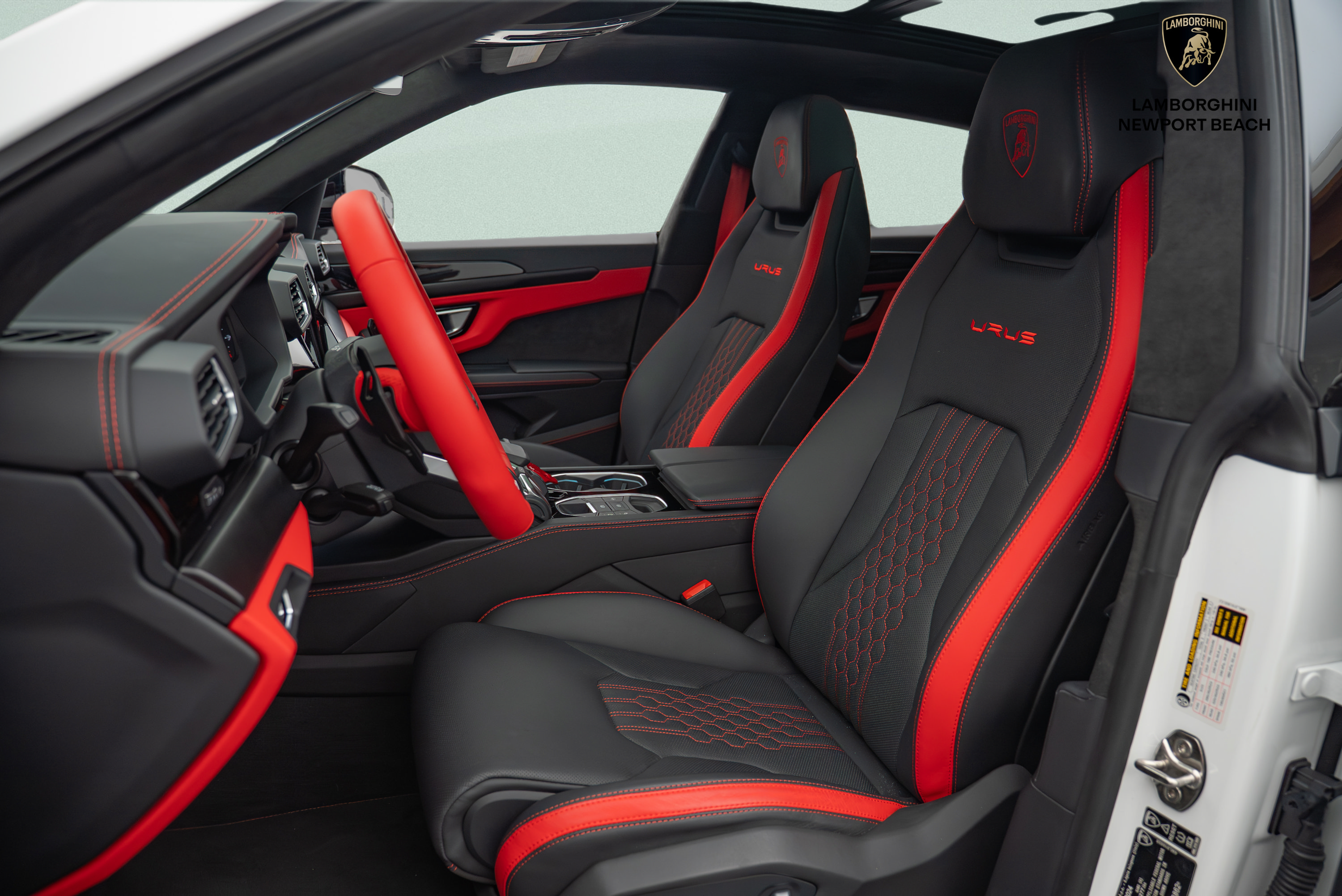 Used 2024 Lamborghini Urus S AWD/4WD image 11