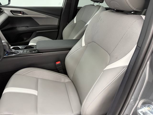 Used 2026 Toyota Camry SE w/ Convenience Package FWD image 27