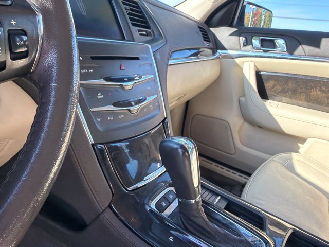 Used 2013 Lincoln MKS AWD image 14