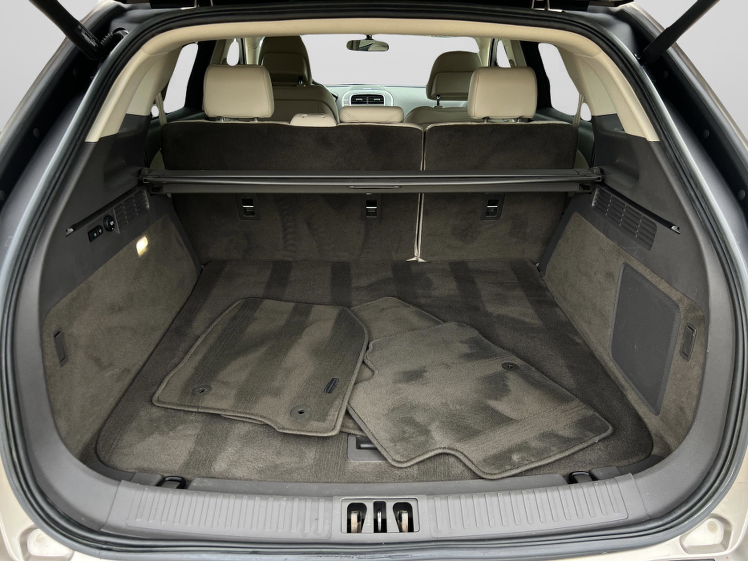 Used 2018 Lincoln MKX Reserve w/ Cargo Accessories Package image 28