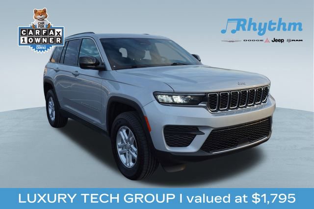 Used 2025 Jeep Grand Cherokee Laredo w/ Luxury Tech Group I image 1