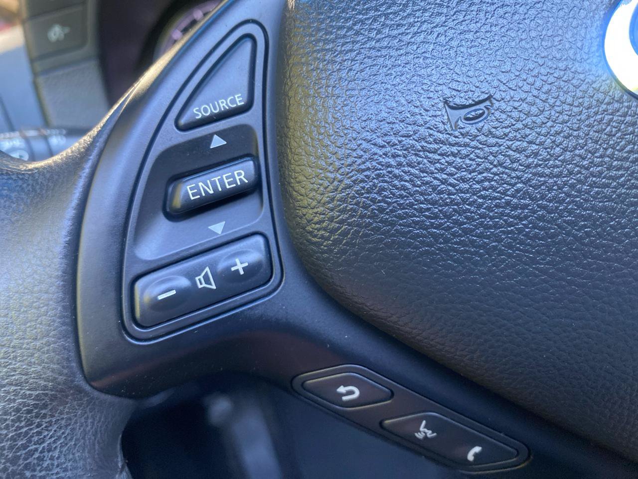 Used 2013 INFINITI G37 Convertible w/ Premium Pkg RWD image 12