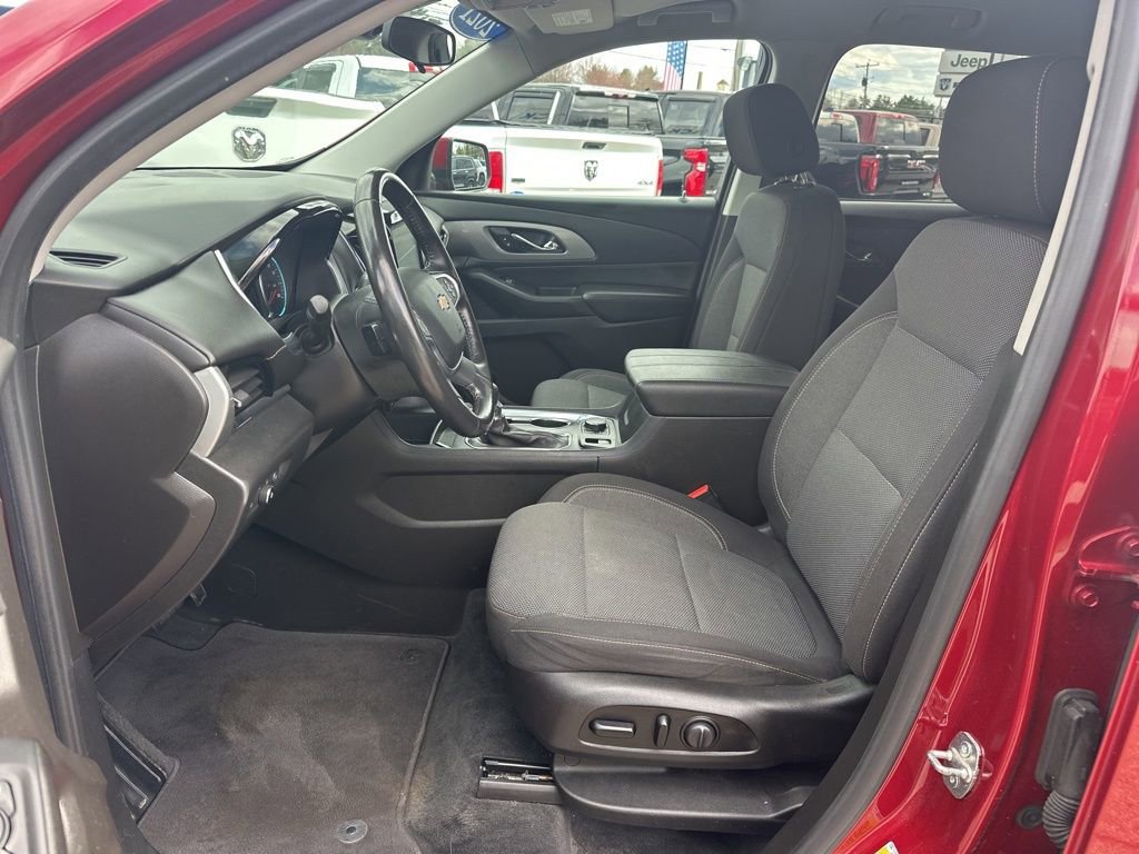 Used 2021 Chevrolet Traverse LT AWD/4WD image 16