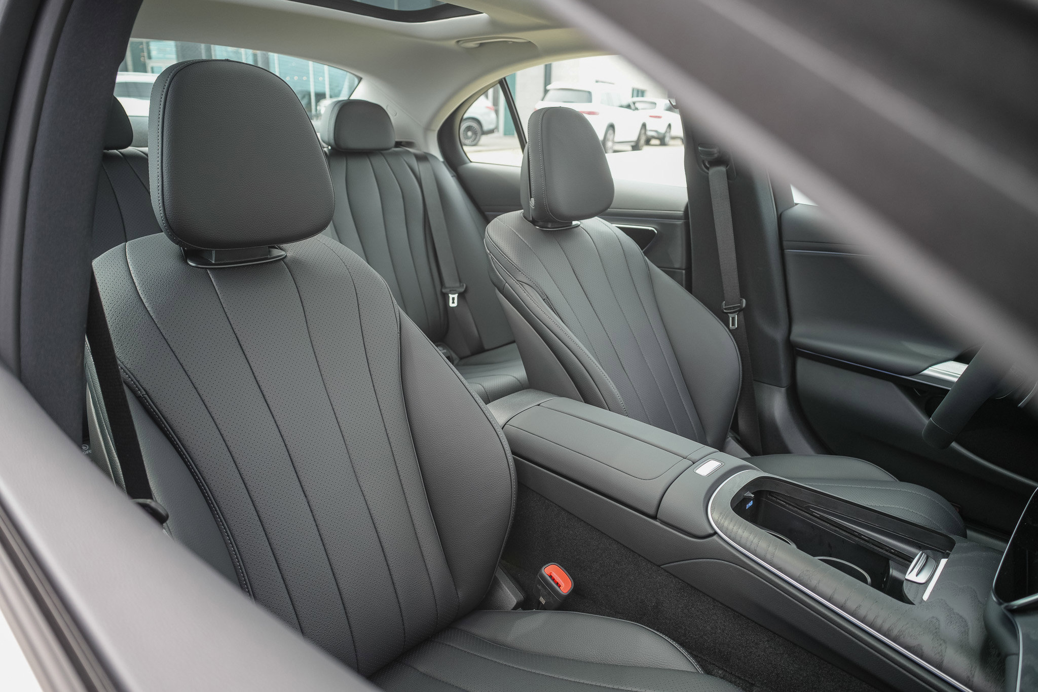 New 2026 Mercedes-Benz E 350 4MATIC Sedan image 26