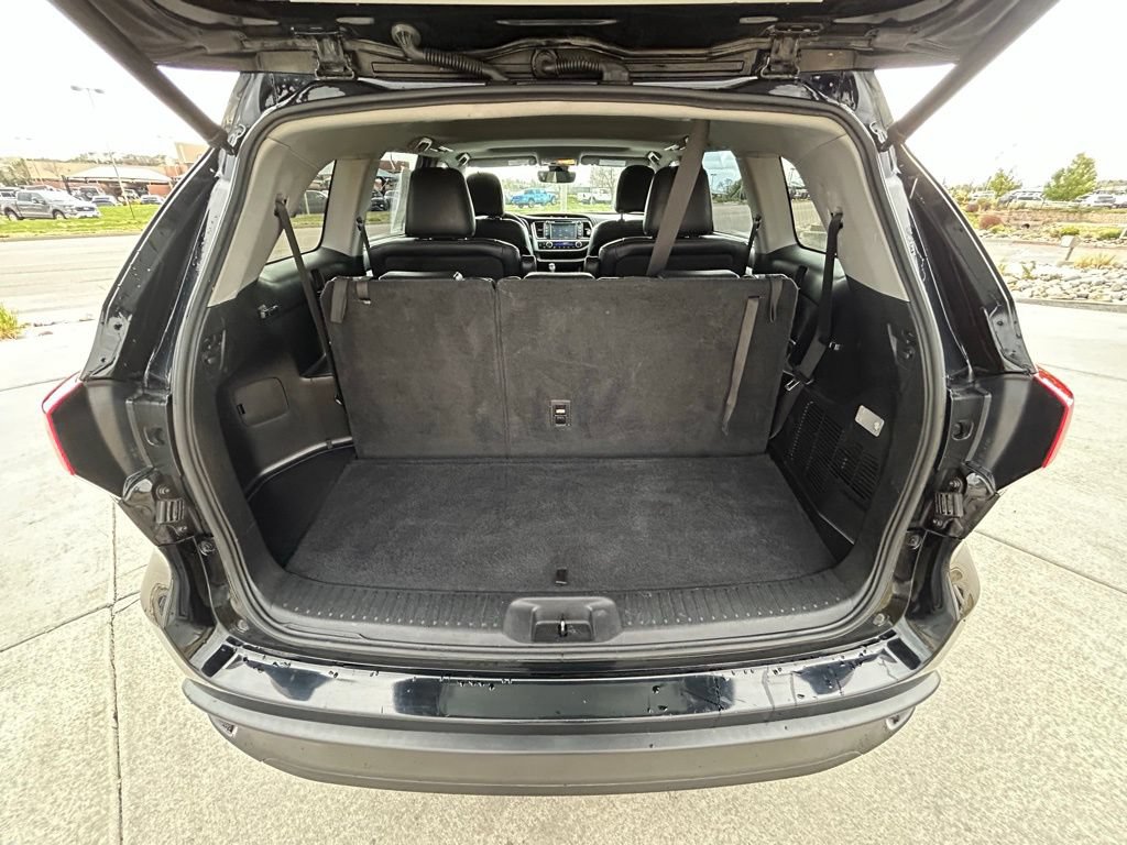 Used 2019 Toyota Highlander XLE FWD image 26