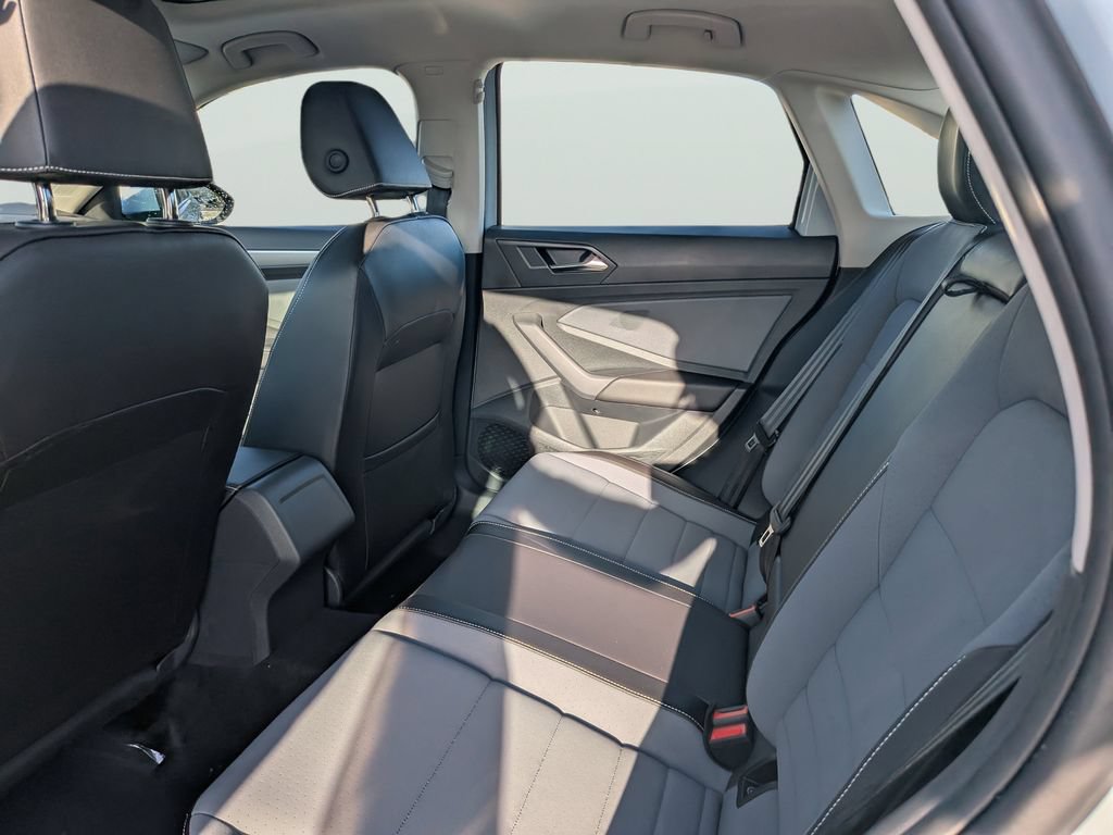 New 2026 Volkswagen Jetta SE FWD image 13