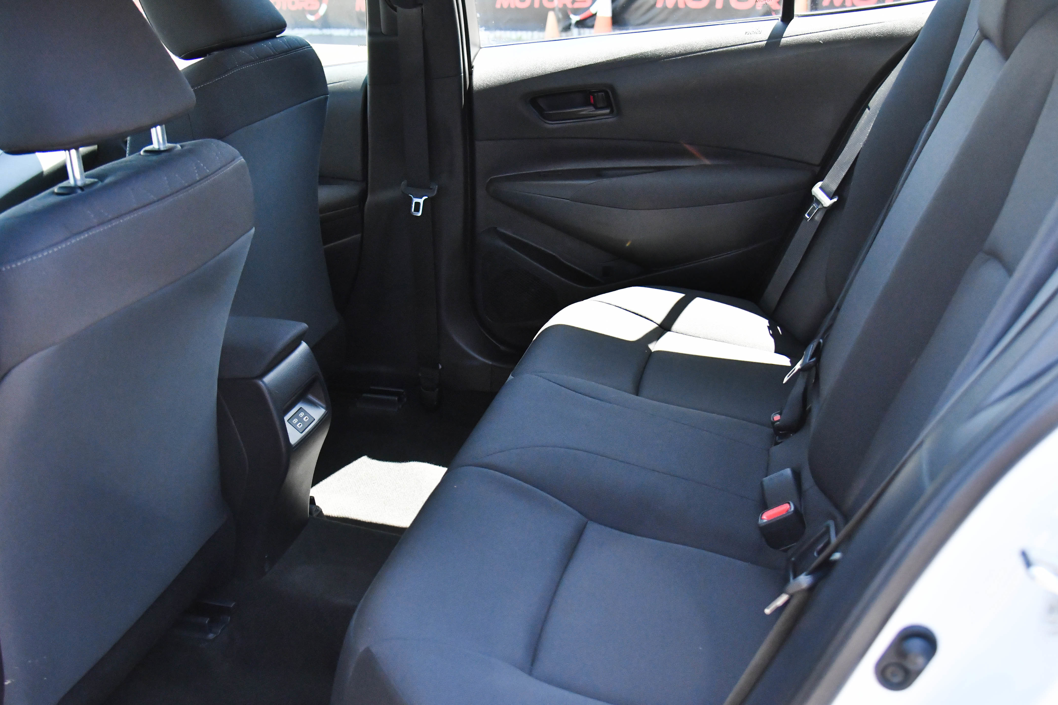 Used 2025 Toyota Corolla LE FWD image 34