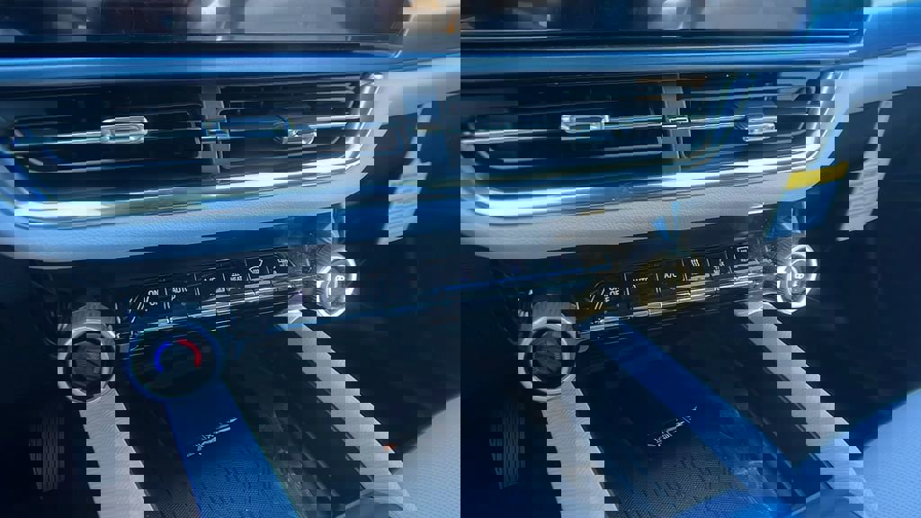 New 2026 Chevrolet Equinox EV LT image 22