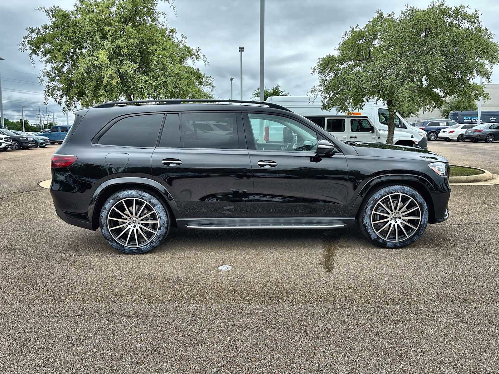 New 2026 Mercedes-Benz GLS 450 4MATIC image 10