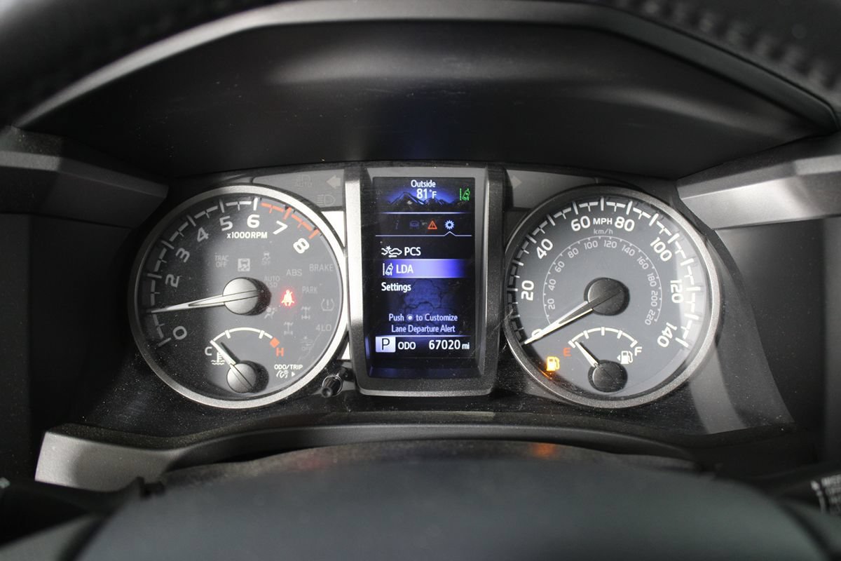 Used 2020 Toyota Tacoma TRD Sport w/ Technology Package AWD/4WD image 15