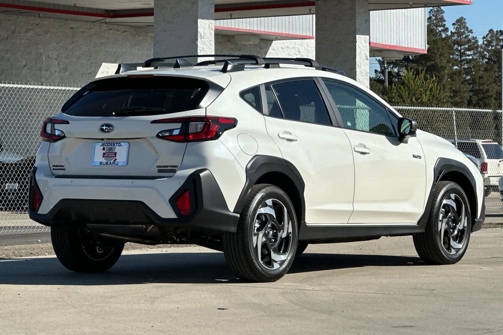 Used 2026 Subaru Crosstrek 2.5i Limited w/ Crosstrek Mirror Package AWD/4WD image 3