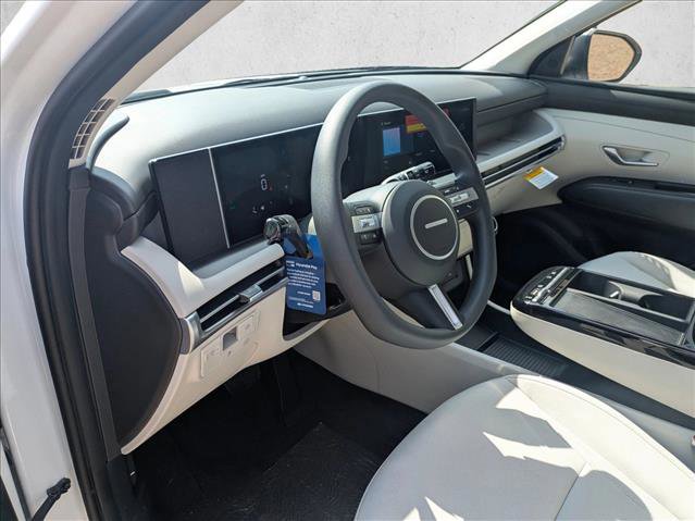 New 2026 Hyundai Tucson Blue SE image 3