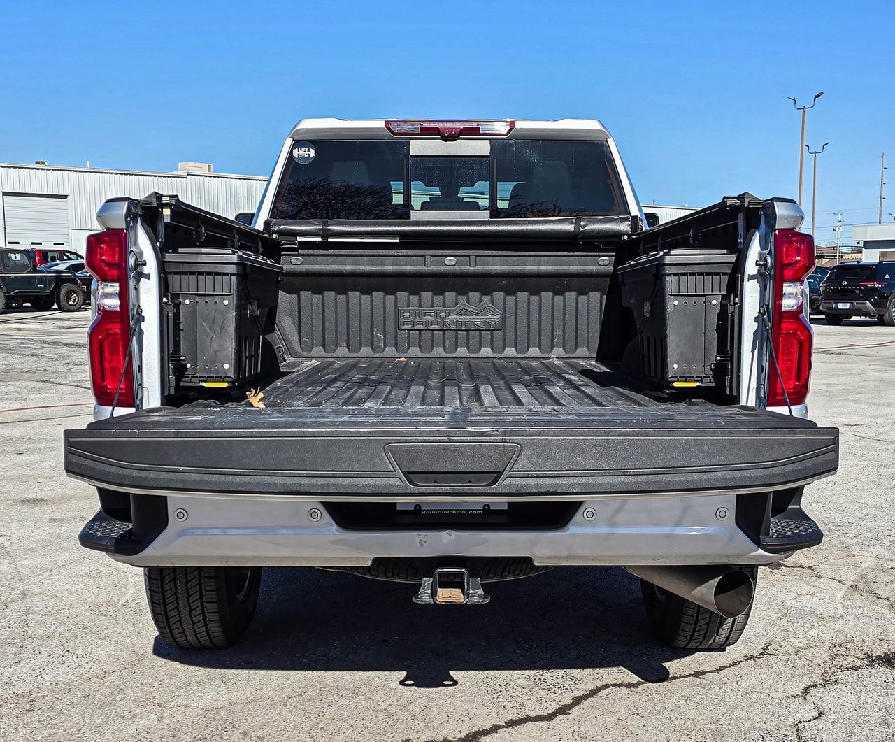 Used 2023 Chevrolet Silverado 3500 High Country w/ Technology Package image 7