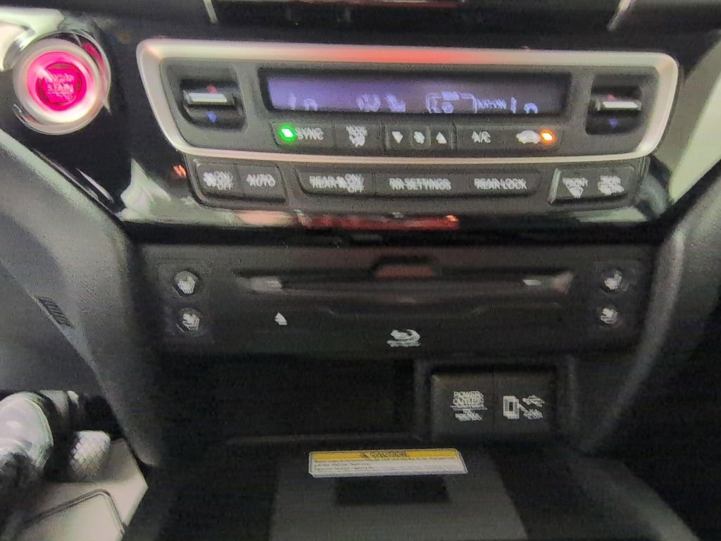 Used 2019 Honda Pilot Elite image 16