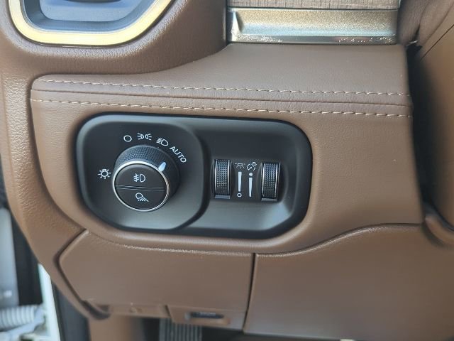 Used 2022 RAM 3500 Limited AWD/4WD image 24
