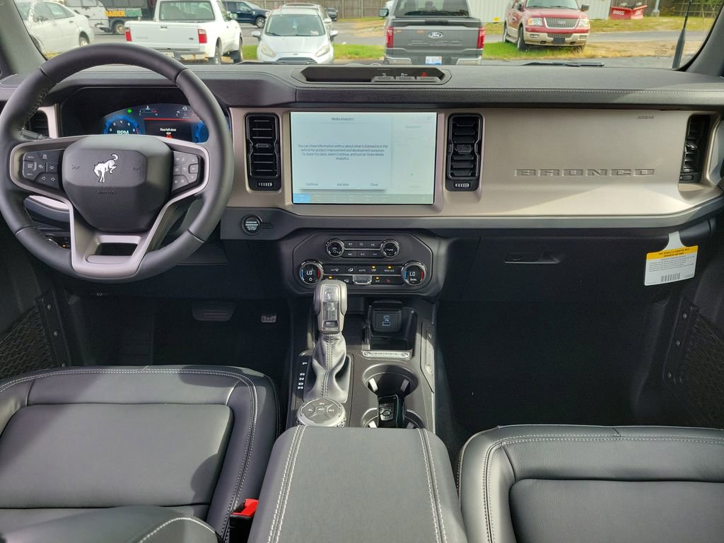 New 2025 Ford Bronco Outer Banks image 11