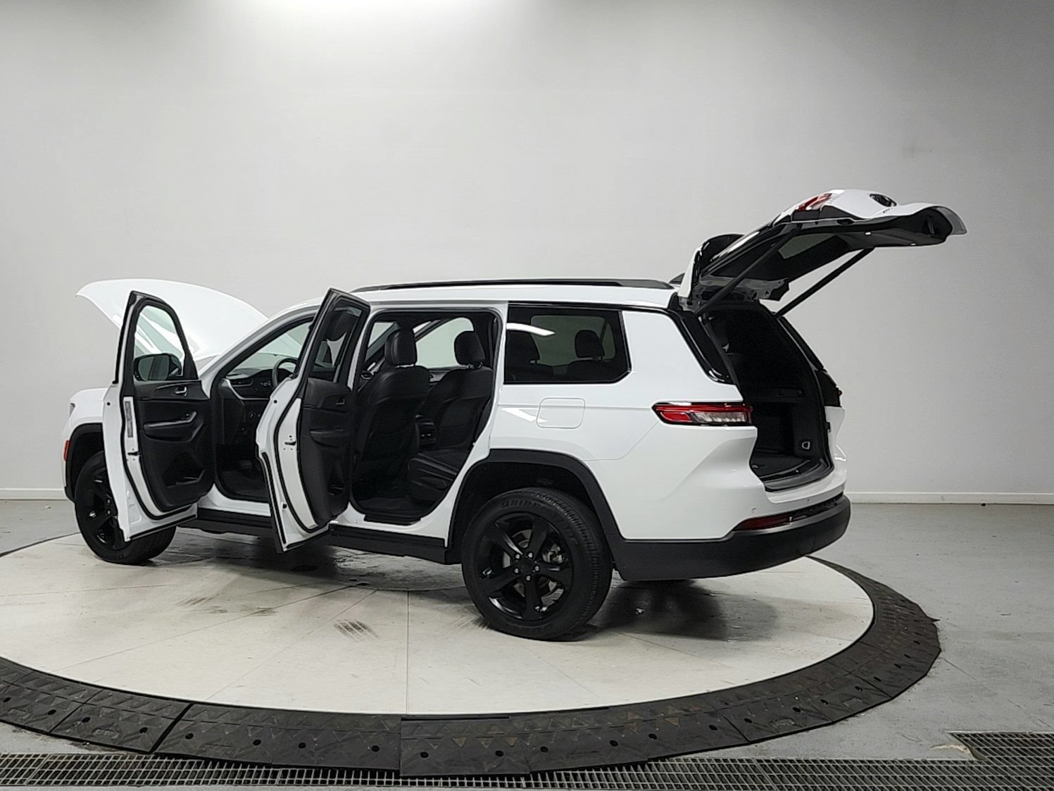Used 2024 Jeep Grand Cherokee L Laredo AWD/4WD image 13