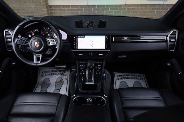 Used 2023 Porsche Cayenne Turbo AWD/4WD image 29