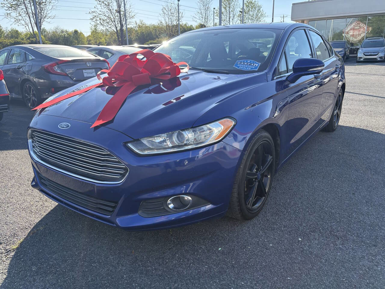 Used 2016 Ford Fusion SE image 1