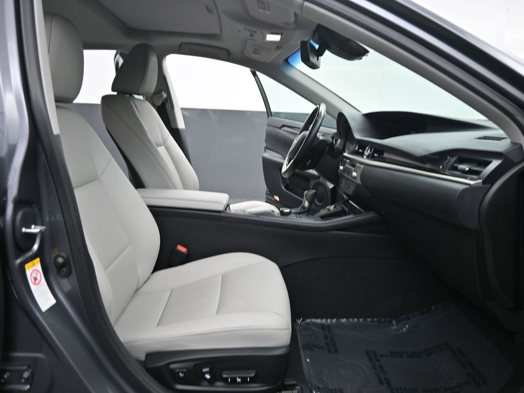 Used 2017 Lexus ES 350 w/ Premium Package FWD image 19
