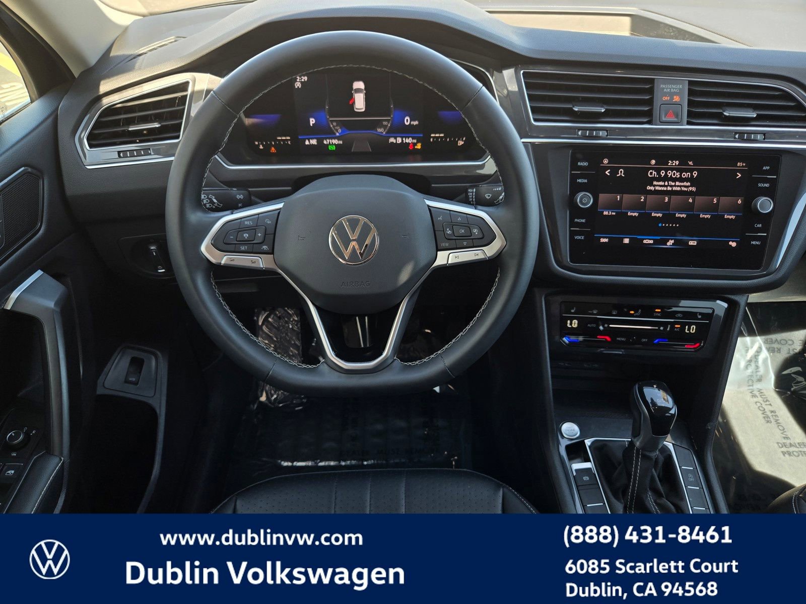 Certified 2022 Volkswagen Tiguan SE FWD image 13