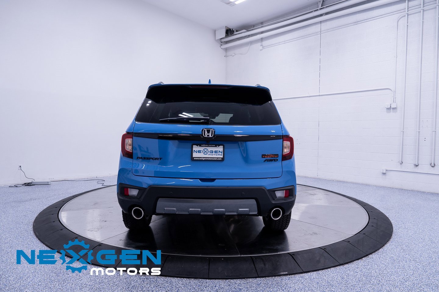 Used 2025 Honda Passport TrailSport image 32