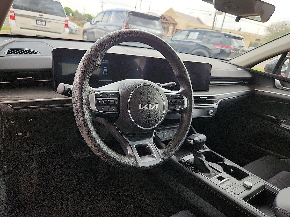 Used 2025 Kia K5 LXS image 8
