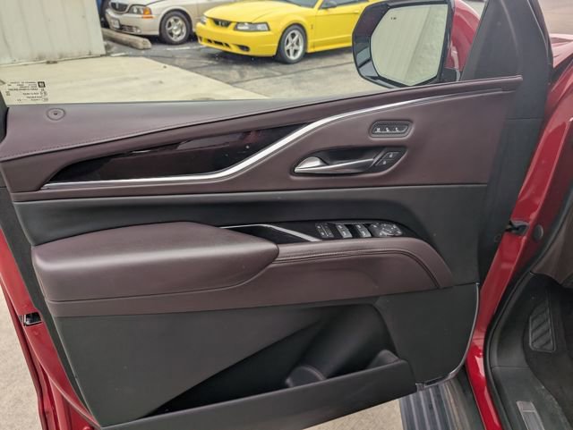 Certified 2023 Cadillac Escalade ESV Premium Luxury Platinum w/ LPO, Radiant Package image 16