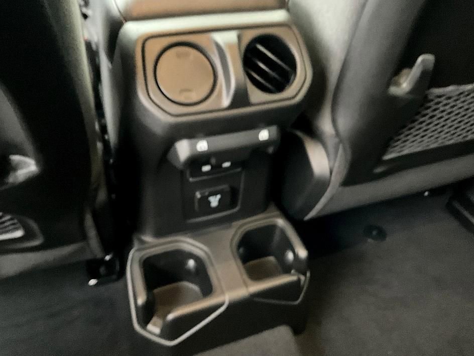 New 2026 Jeep Wrangler Unlimited Rubicon image 27