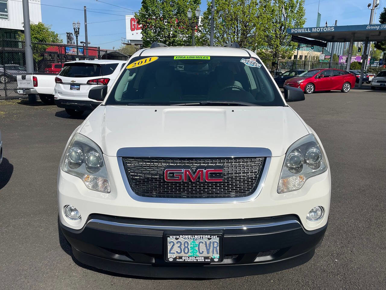Used 2011 GMC Acadia SLE AWD/4WD image 2