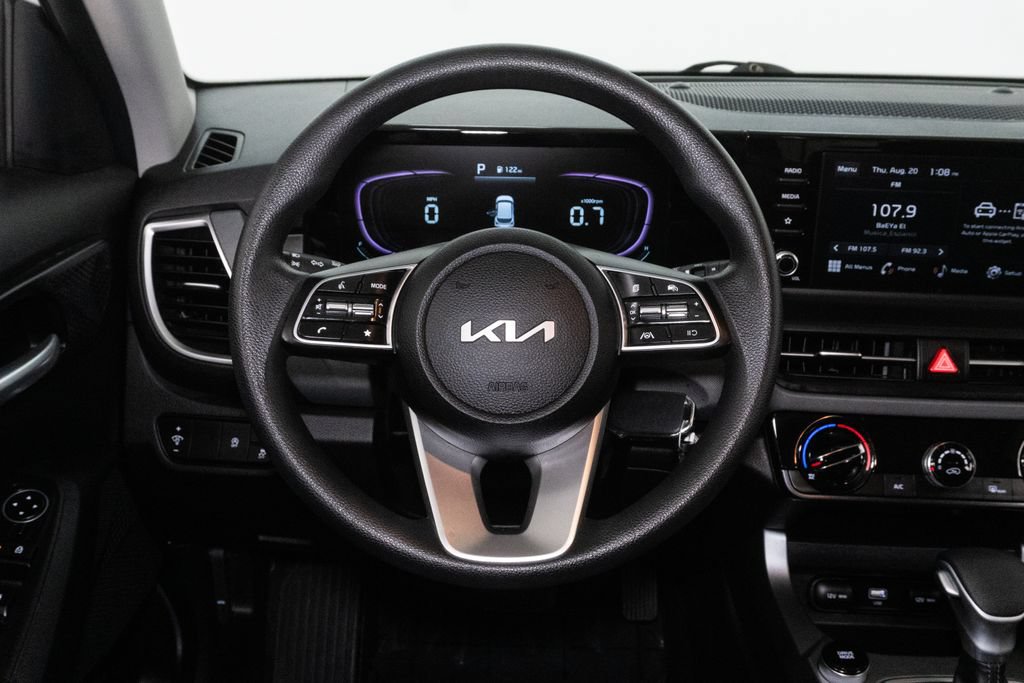 Used 2024 Kia Seltos LX AWD/4WD image 14