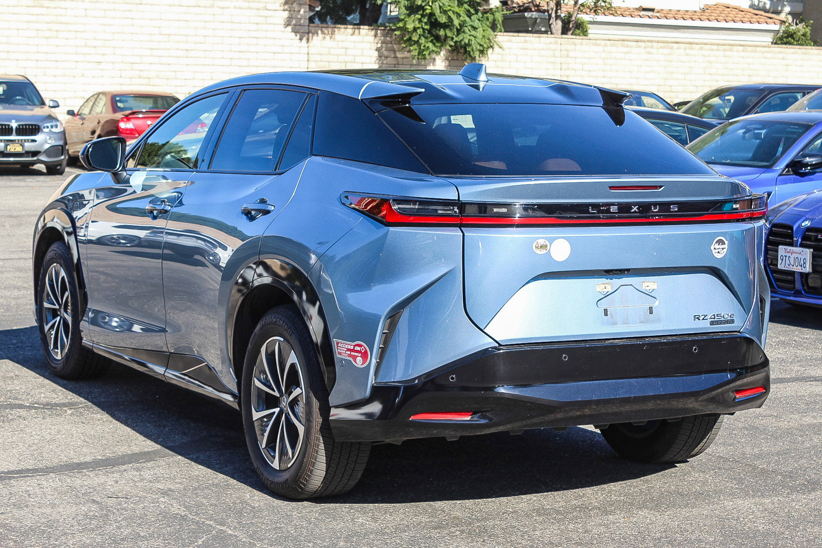 Used 2023 Lexus RZ 450e Premium image 4