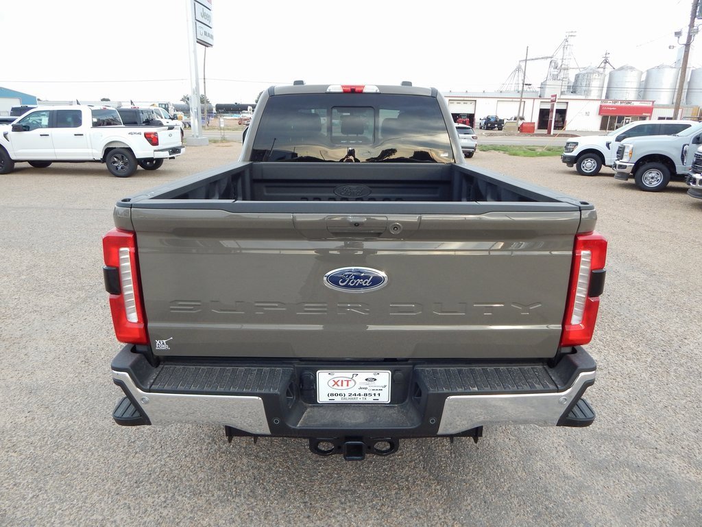 New 2026 Ford F250 4x4 Crew Cab Super Duty image 4