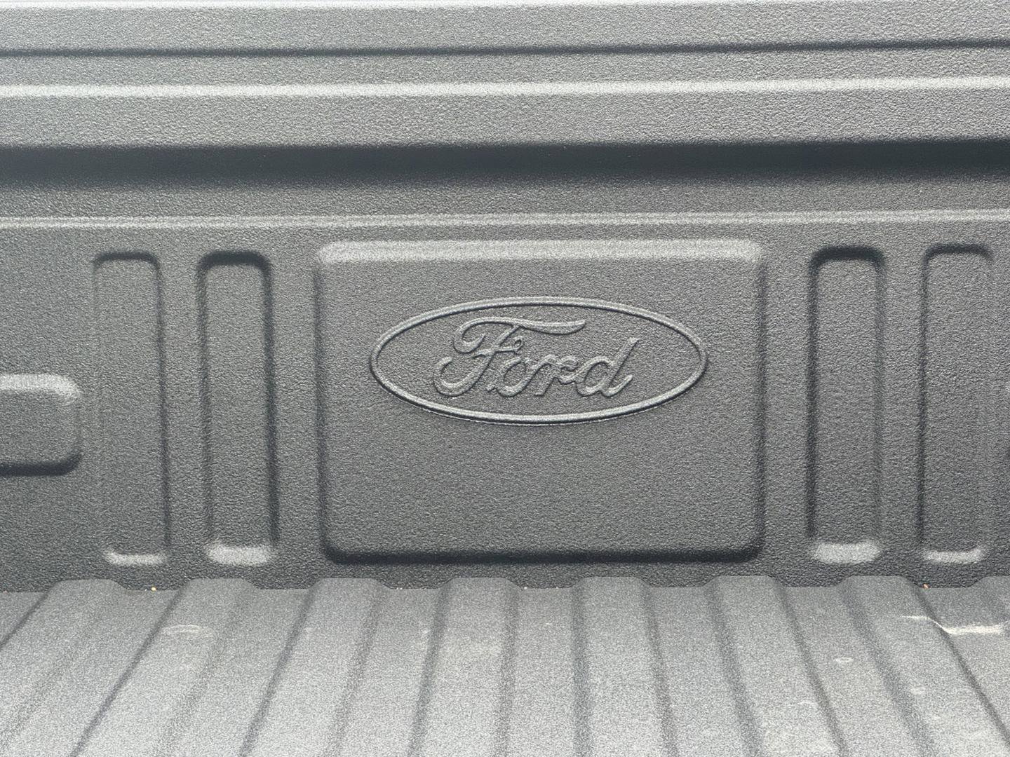 Used 2025 Ford F150 Lariat w/ Equipment Group 501A Mid image 34