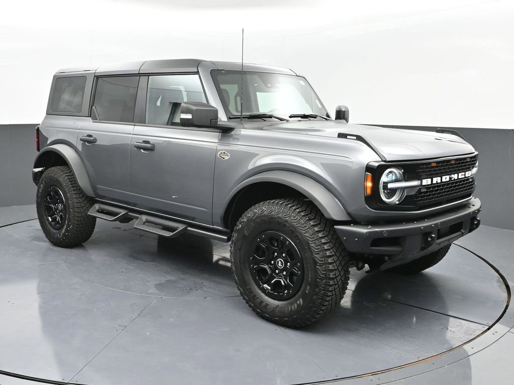 Used 2024 Ford Bronco Wildtrak image 2