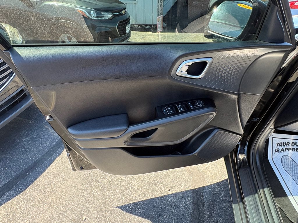 Used 2021 Kia Soul EX FWD image 7