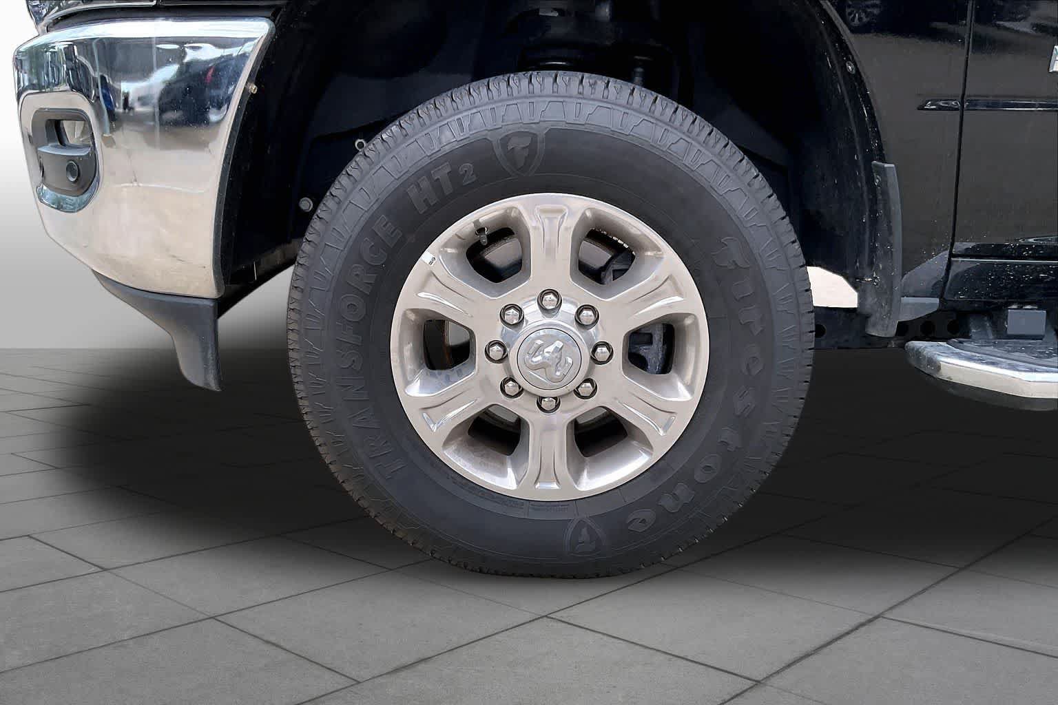 Certified 2025 RAM 2500 Big Horn AWD/4WD image 11