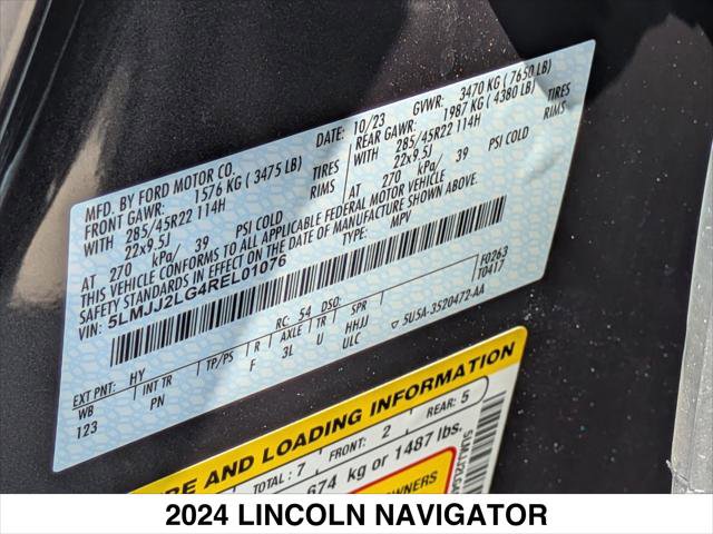 Used 2024 Lincoln Navigator Reserve image 33