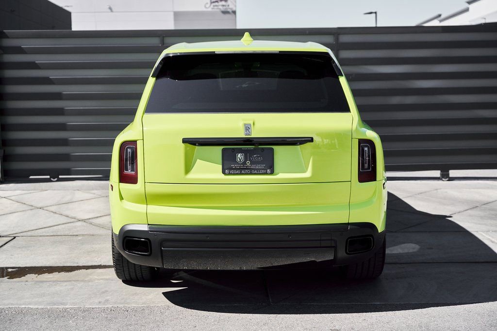 Used 2024 Rolls-Royce Cullinan image 16