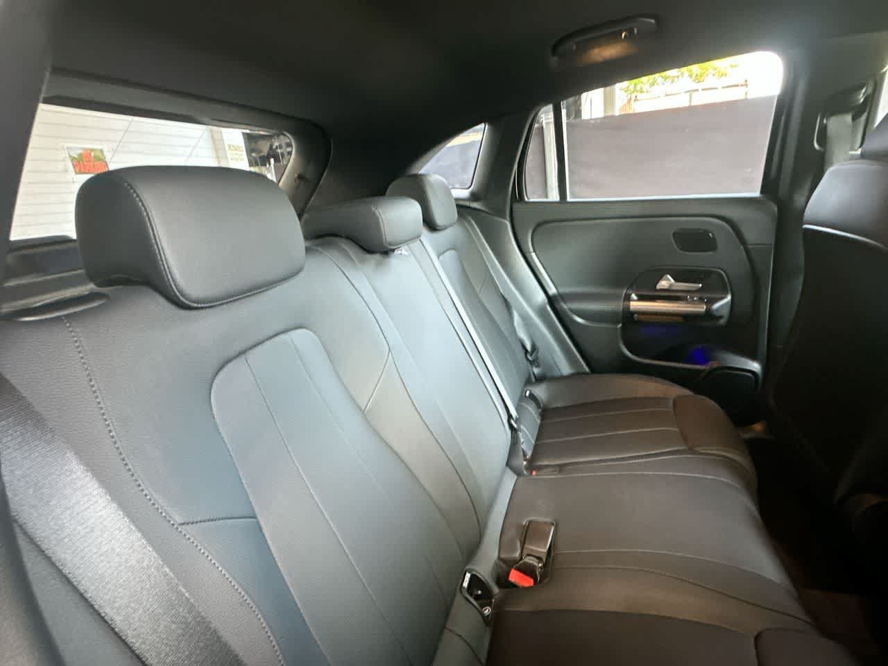 Used 2025 Mercedes-Benz GLA 250 4MATIC w/ Exclusive Package image 26