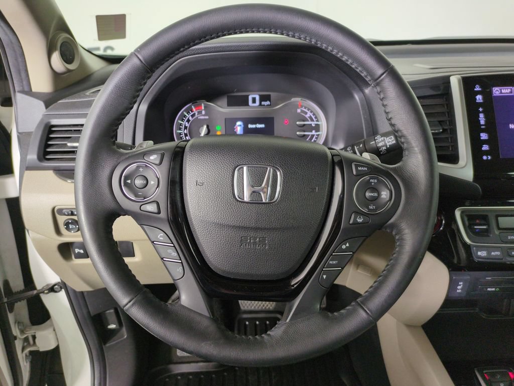 Used 2017 Honda Pilot Touring image 14