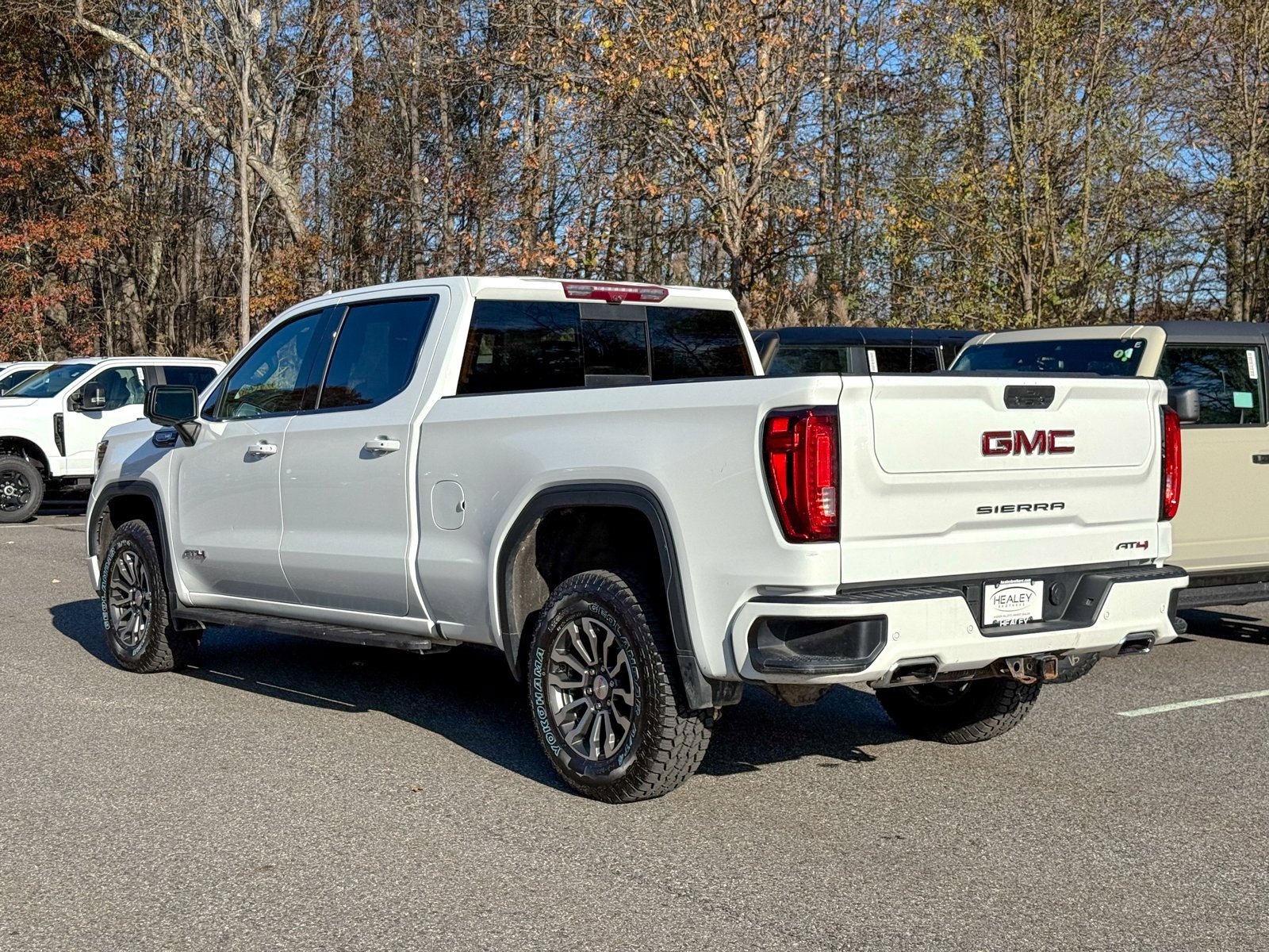 Used 2022 GMC Sierra 1500 AT4 w/ AT4 Premium Package image 4