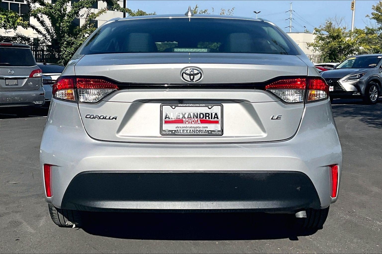 Used 2023 Toyota Corolla LE FWD image 4