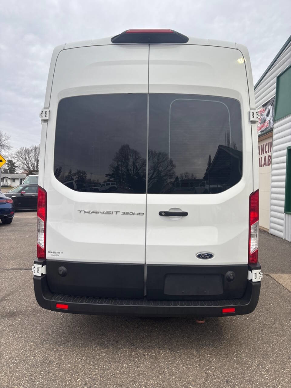 Used 2019 Ford Transit 350 XL image 7