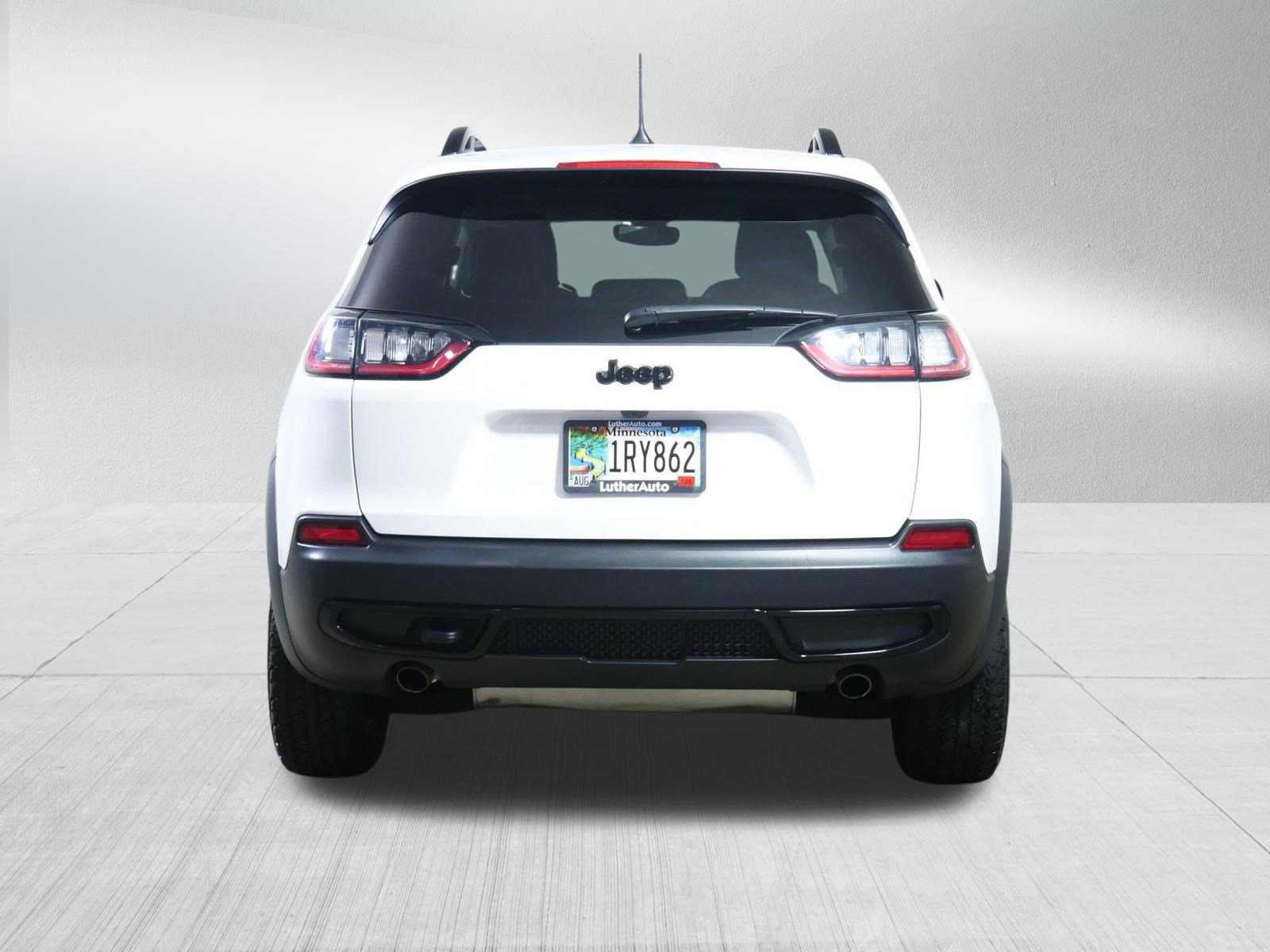 Used 2022 Jeep Cherokee Latitude w/ Sun & Sound Group AWD/4WD image 6