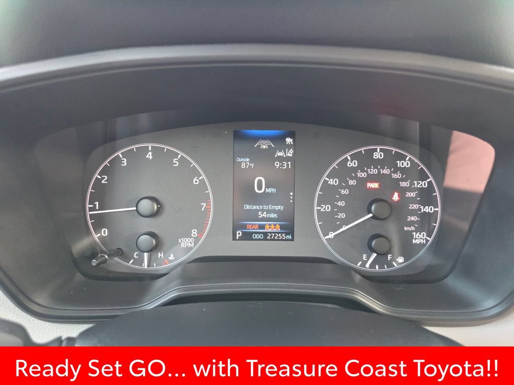 Certified 2025 Toyota Corolla Cross L FWD image 33