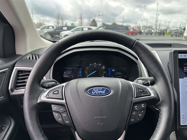 Used 2023 Ford Edge SEL w/ Convenience Package AWD/4WD image 17