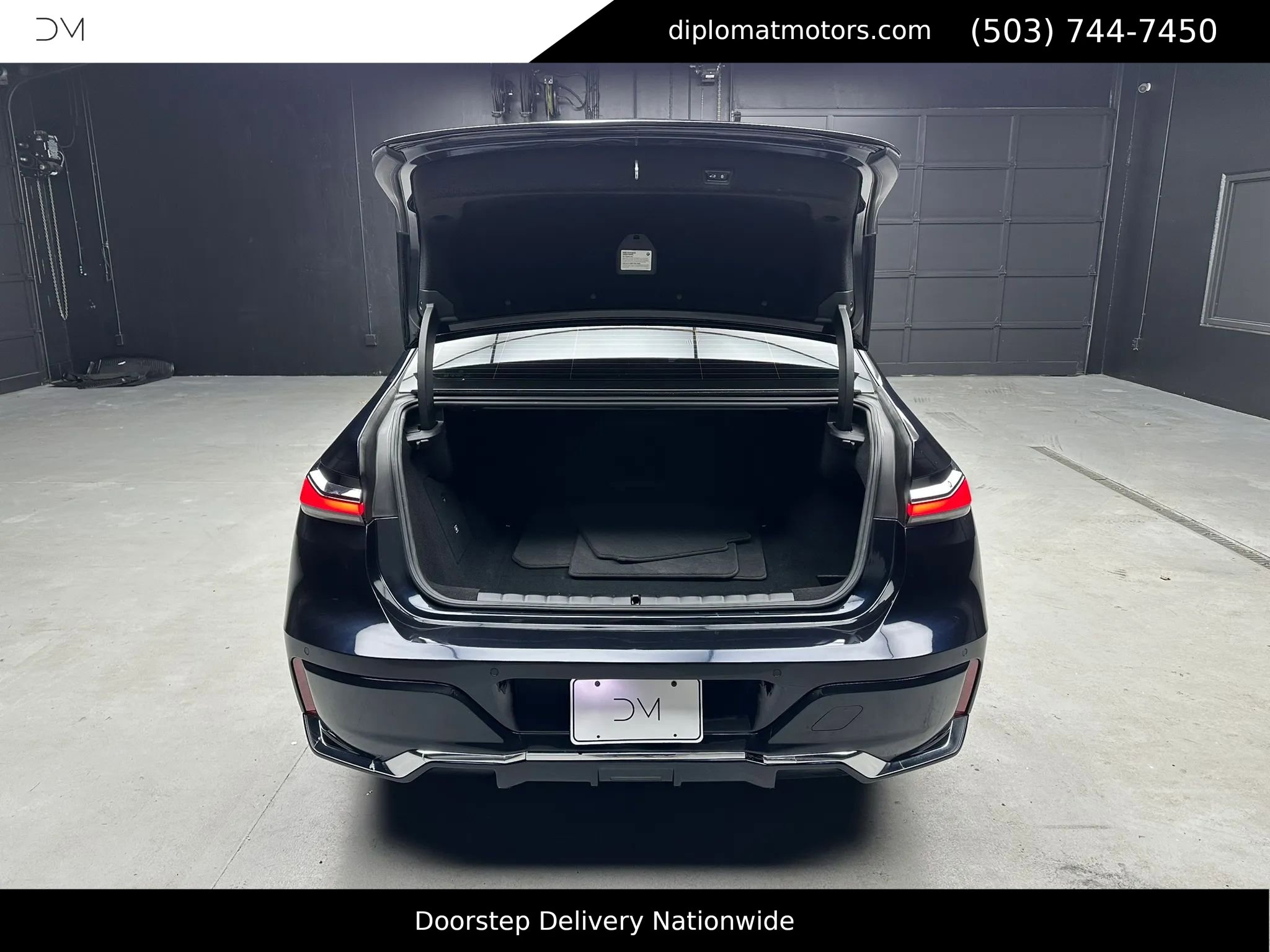 Used 2024 BMW i7 xDrive60 image 46